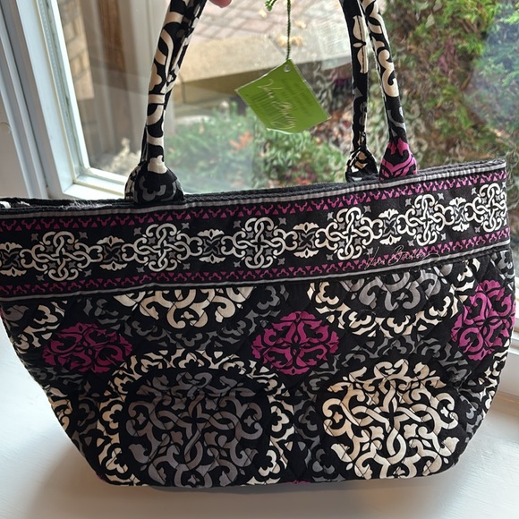 VERA BRADLEY LADIES CANTERBERRY MAGENTA TOTE BAG-GR8T GIFT IDEA! - Picture 6 of 7